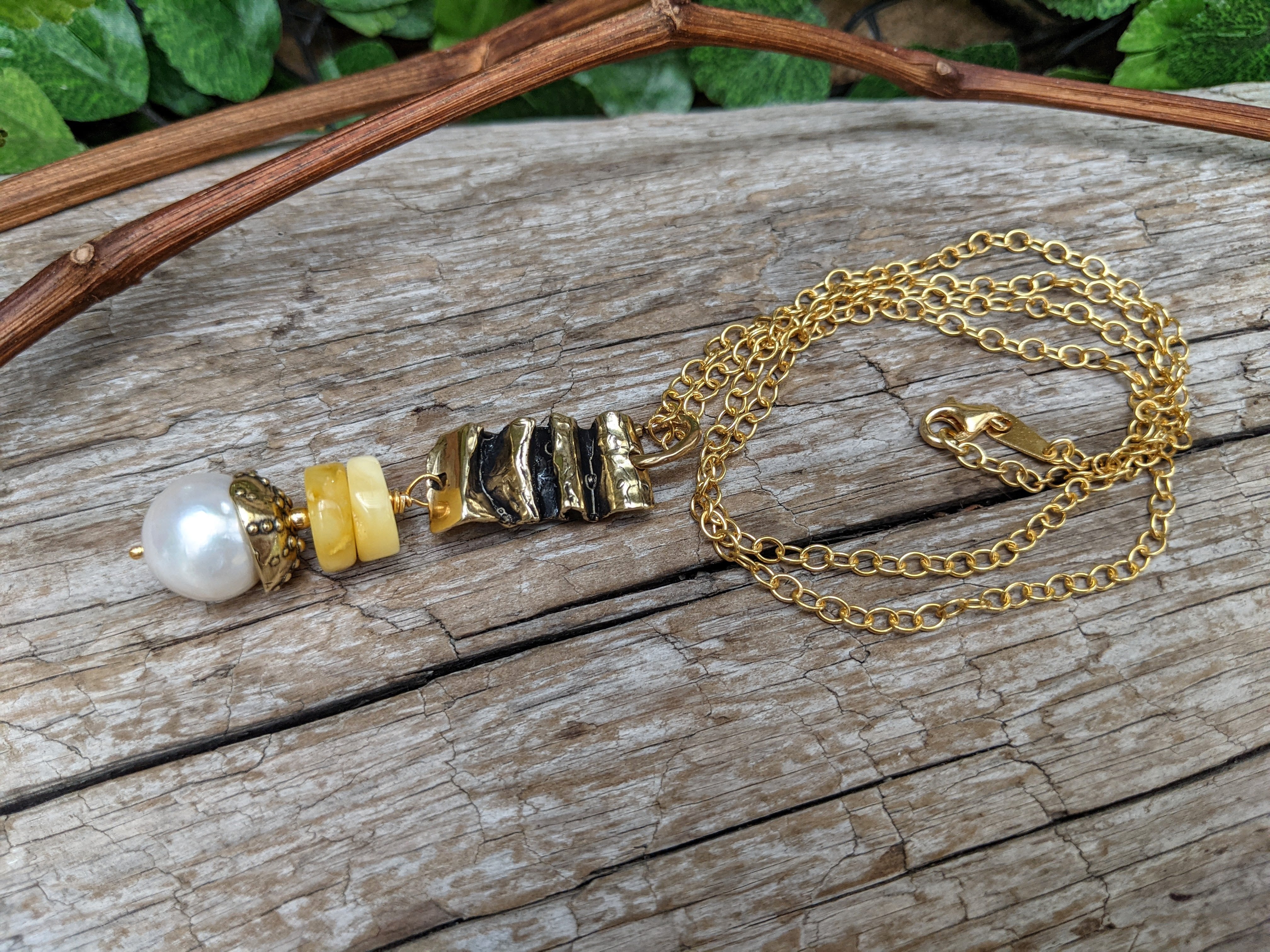 Butterscotch amber & Edison pearl pendant necklace. Gold chain amber pendant. Boho necklace. Bohemian jewelry. Handcrafted by Aurora Creative Jewellery.