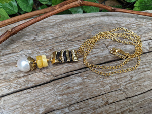 Butterscotch amber & Edison pearl pendant necklace. Gold chain amber pendant. Boho necklace. Bohemian jewelry. Handcrafted by Aurora Creative Jewellery.